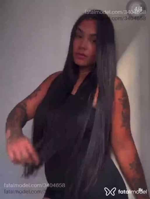 Acompanhante mulher morena (o) de olhos castanhos - Lia Fernandes