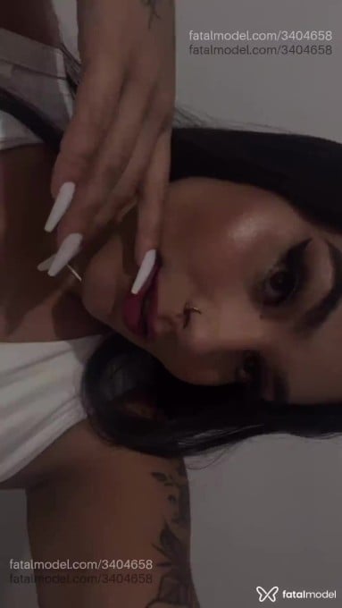 Acompanhante mulher morena (o) de olhos castanhos - Lia Fernandes