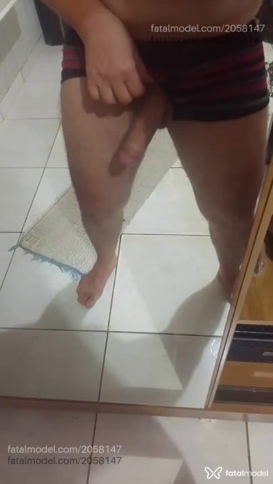 Acompanhante homem com cabelo castanho de olhos verdes em Rondonópolis - Pedro Paulo