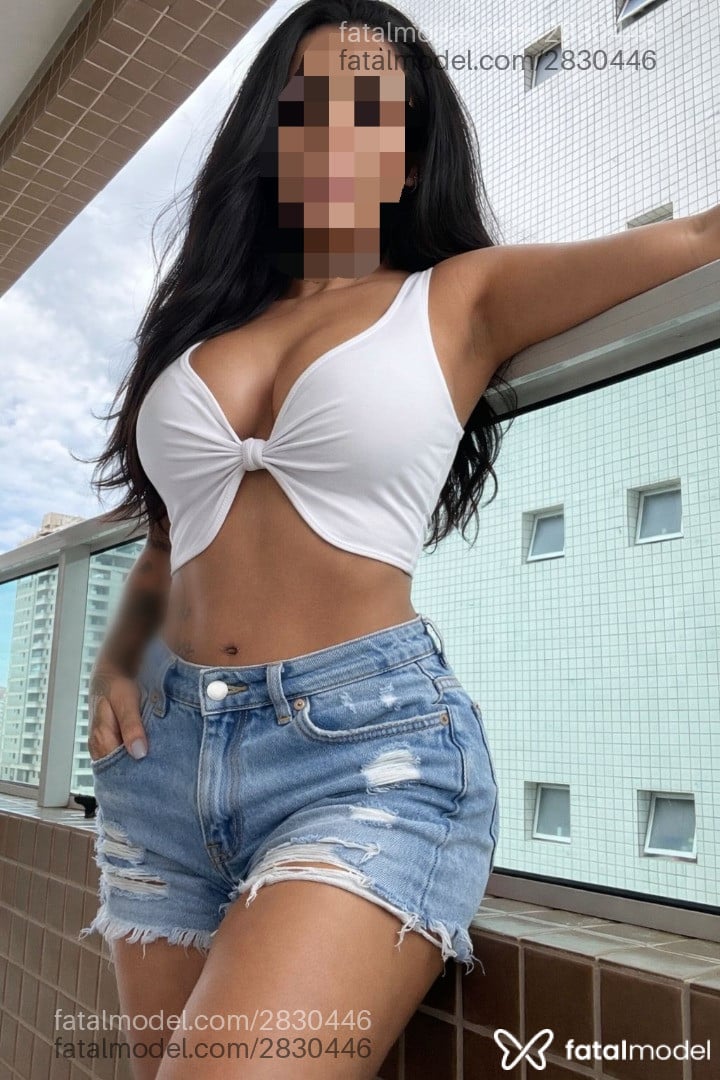 Acompanhante mulher morena (o) de olhos cinza em Rio de Janeiro - Safira Jacob