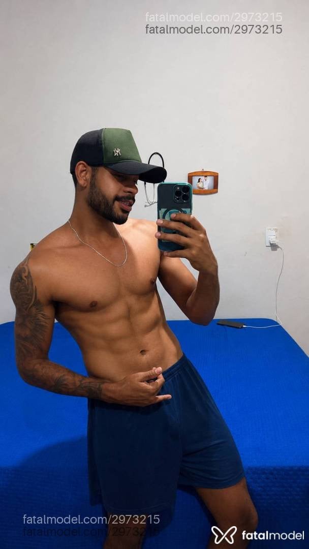 Acompanhante homem morena (o) de olhos castanhos - Henrique