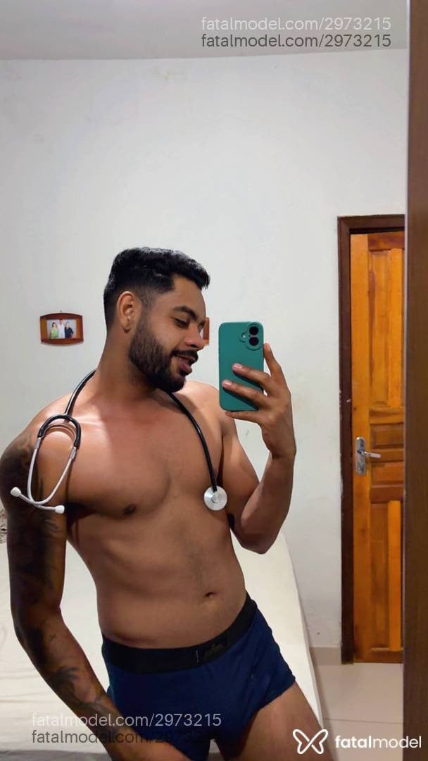 Acompanhante homem morena (o) de olhos castanhos - Henrique