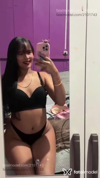 Acompanhante mulher morena (o) de olhos castanhos em Aripuanã - Milena