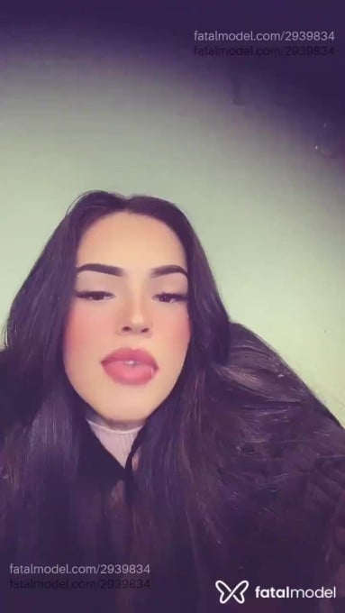Acompanhante mulher com cabelo castanho de olhos castanhos em São Francisco do Sul Acompanhante mulher com cabelo castanho de olhos castanhos em São Francisco do Sul - Larissa Lima