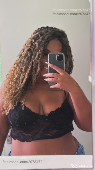 Acompanhante mulher loira (o) de olhos castanhos em Virtual - Lis Vieira