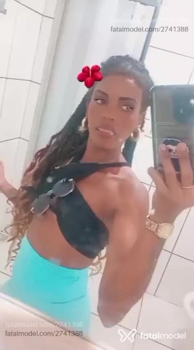 Acompanhante mulher com cabelo castanho de olhos castanhos - Manuela Souza