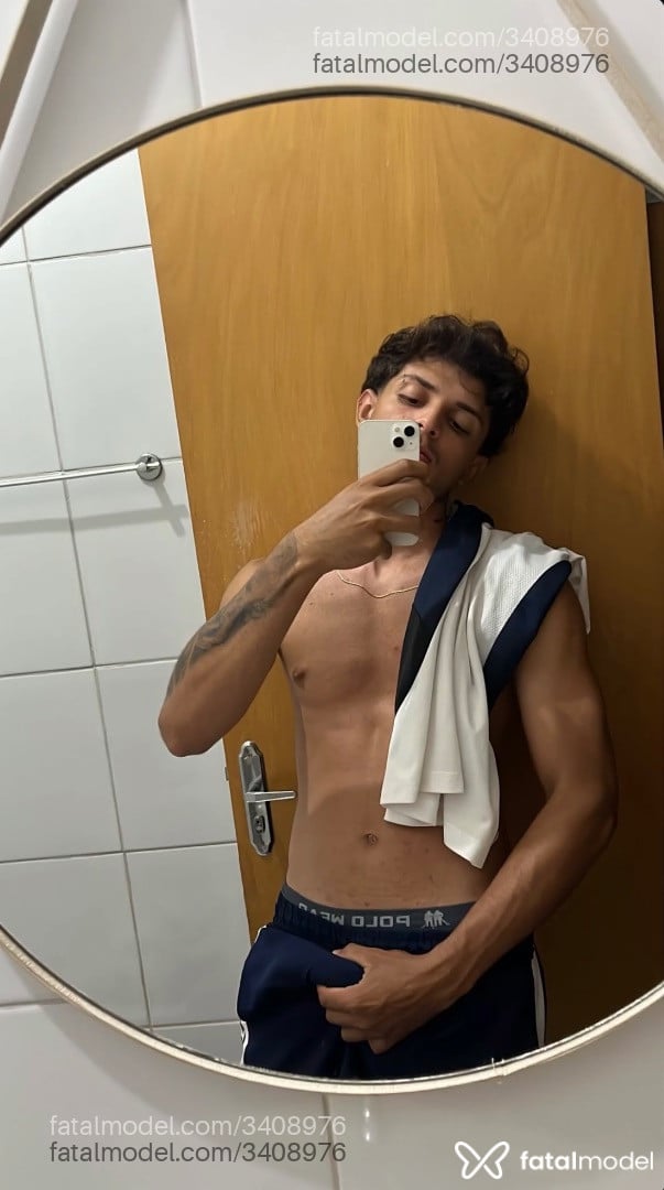 Acompanhante homem com cabelo castanho de olhos castanhos em Palmas - Apollo