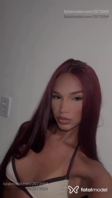 Acompanhante mulher trans morena (o) de olhos mel em Virtual - Carol