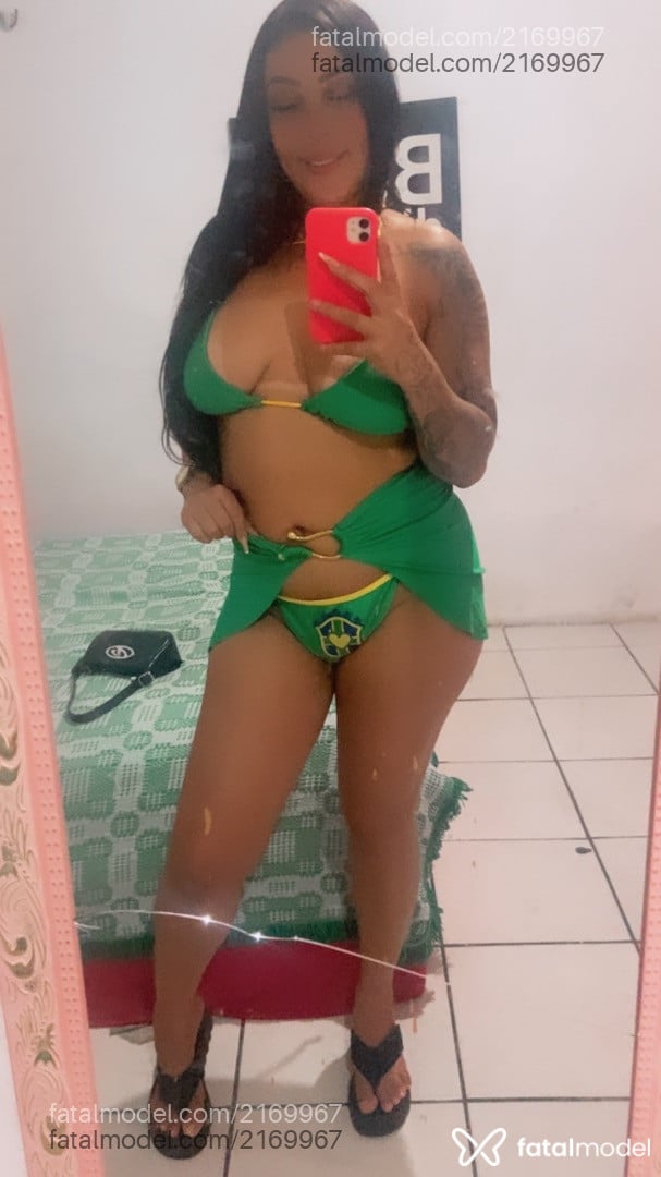 Acompanhante mulher morena (o) de olhos castanhos em Paracuru Acompanhante mulher morena (o) de olhos castanhos em Paracuru - Lenny
