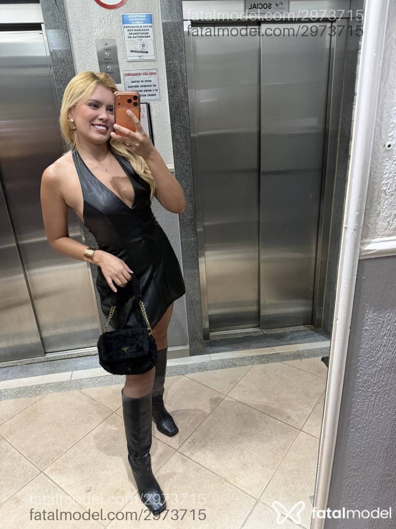 Acompanhante mulher loira (o) de olhos verdes em Pato Branco - Laís Vilela