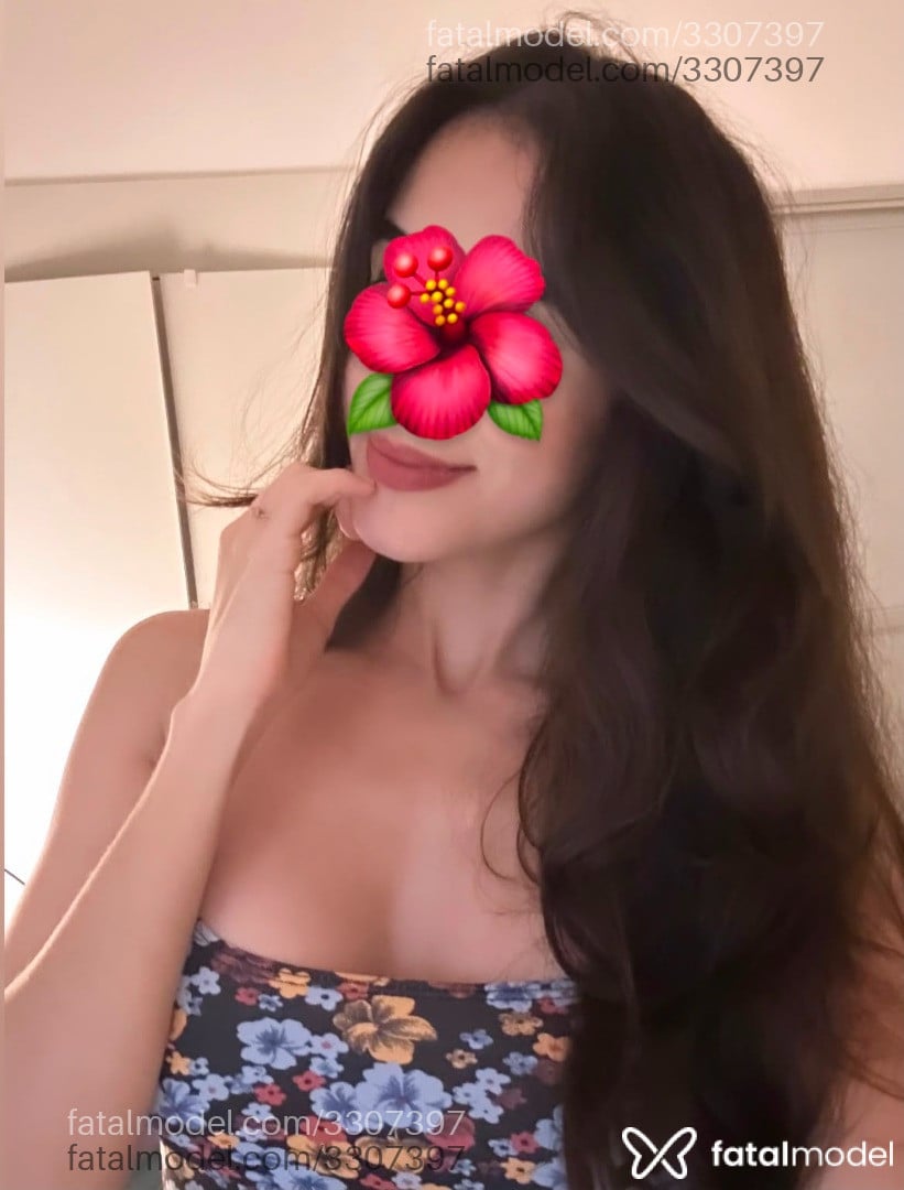 Acompanhante mulher com cabelo castanho de olhos castanhos em São Paulo - Cléozinha