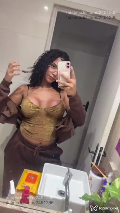 Acompanhante mulher trans morena (o) de olhos pretos - Ailana Cz Acompanhante mulher trans morena (o) de olhos pretos - Ailana Cz