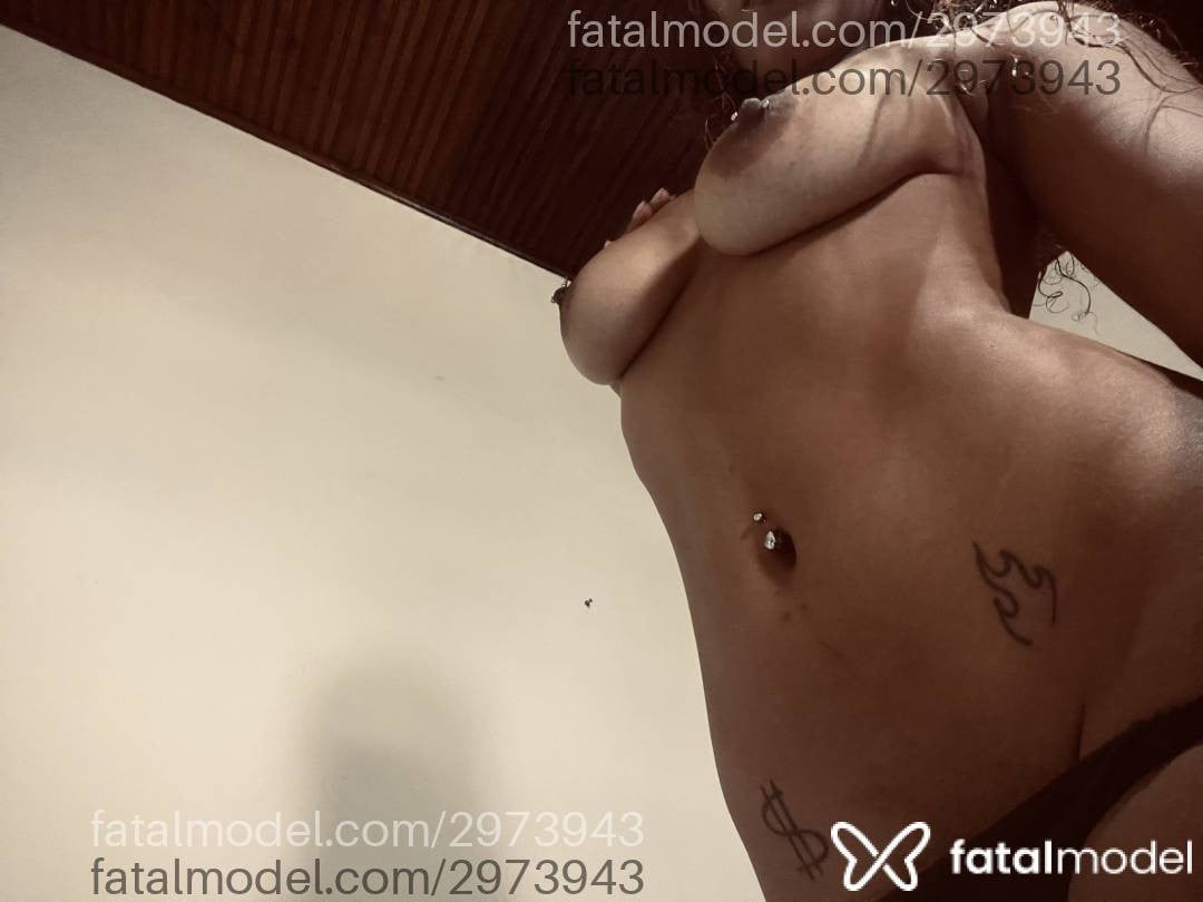 Acompanhante mulher morena (o) de olhos castanhos - Ingrid
