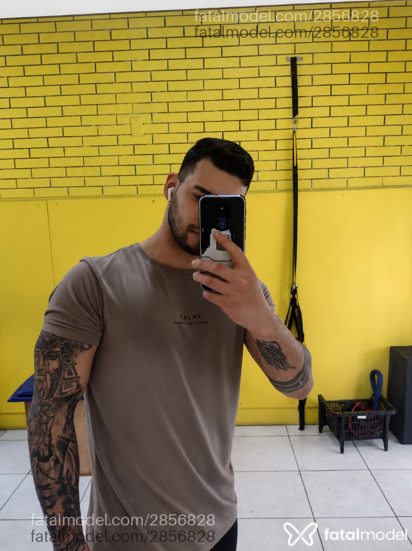 Acompanhante homem morena (o) de olhos pretos em Encruzilhada do Sul - Leandro Lopes