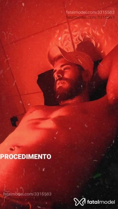 Acompanhante homem loira (o) de olhos castanhos em Vitória da Conquista - Mikael Roland