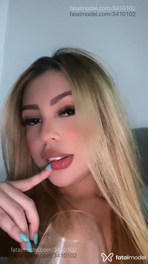 Acompanhante mulher loira (o) de olhos pretos em Passo Fundo - Stefanni