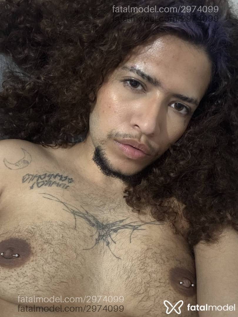Acompanhante homem trans com cabelo castanho de olhos castanhos em São Paulo - Dom Greludo