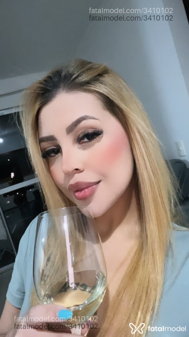 Acompanhante mulher loira (o) de olhos pretos em Passo Fundo - Stefanni