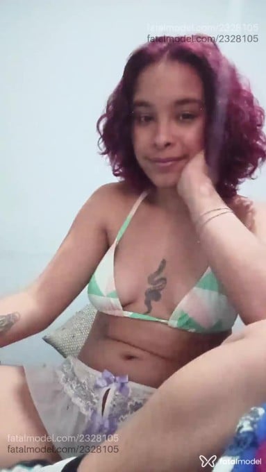 Acompanhante mulher ruiva (o) de olhos castanhos - Madu Ferreira Acompanhante mulher ruiva (o) de olhos castanhos - Madu Ferreira