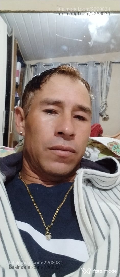 Acompanhante homem loira (o) de olhos azuis em Londrina - Oliver