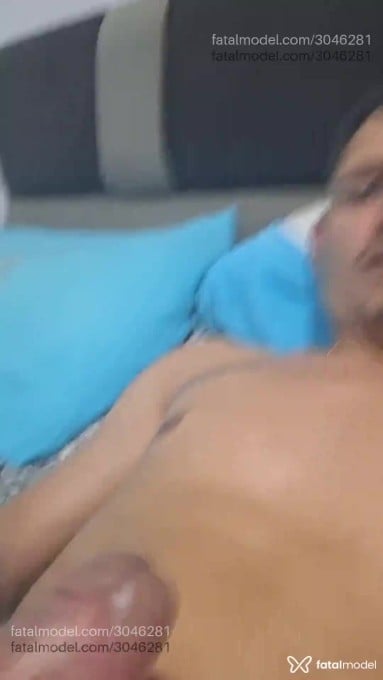 Acompanhante homem morena (o) de olhos castanhos - Megarnn