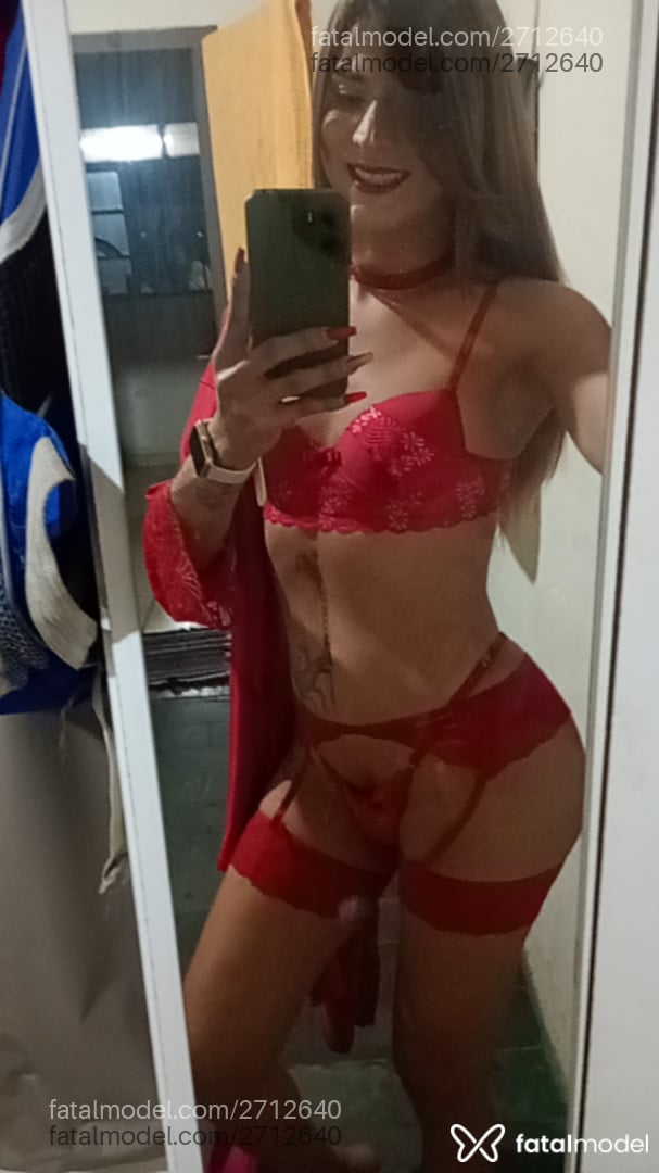 Acompanhante mulher trans loira (o) de olhos castanhos em Curvelo - Angel