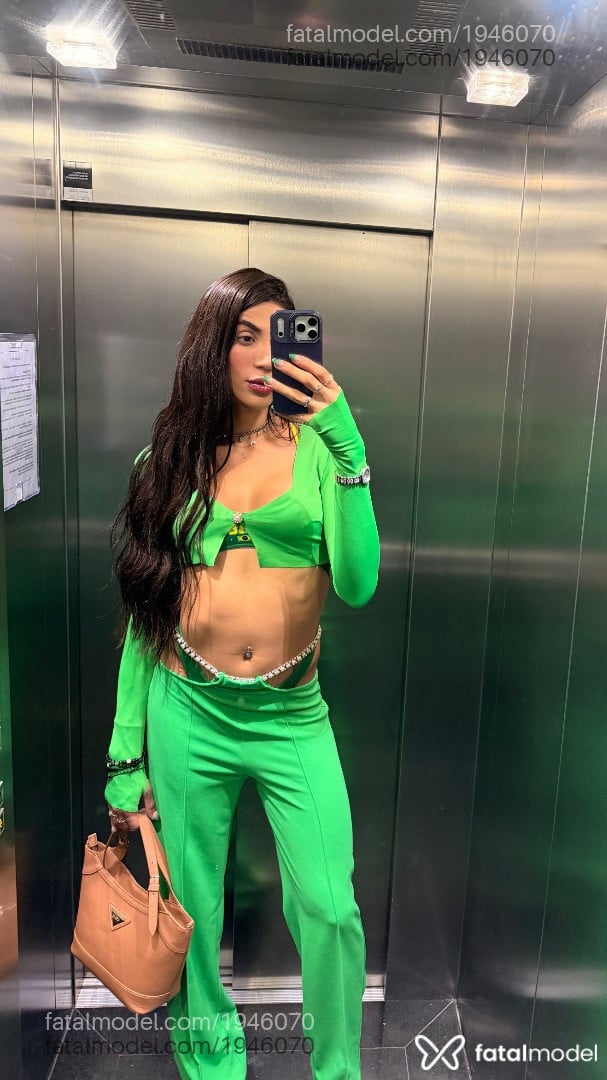 Acompanhante mulher trans com cabelo castanho de olhos castanhos em São Paulo - Gabrielly Rocha
