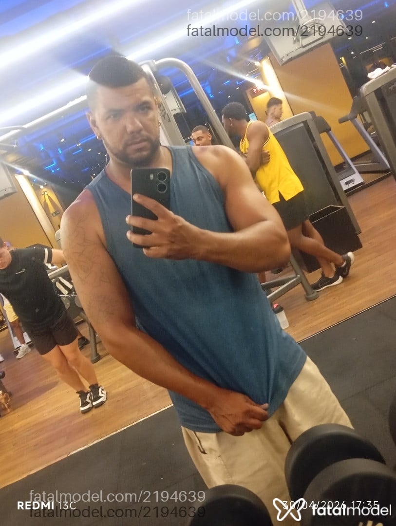Acompanhante homem morena (o) de olhos castanhos em Saquarema - Maike