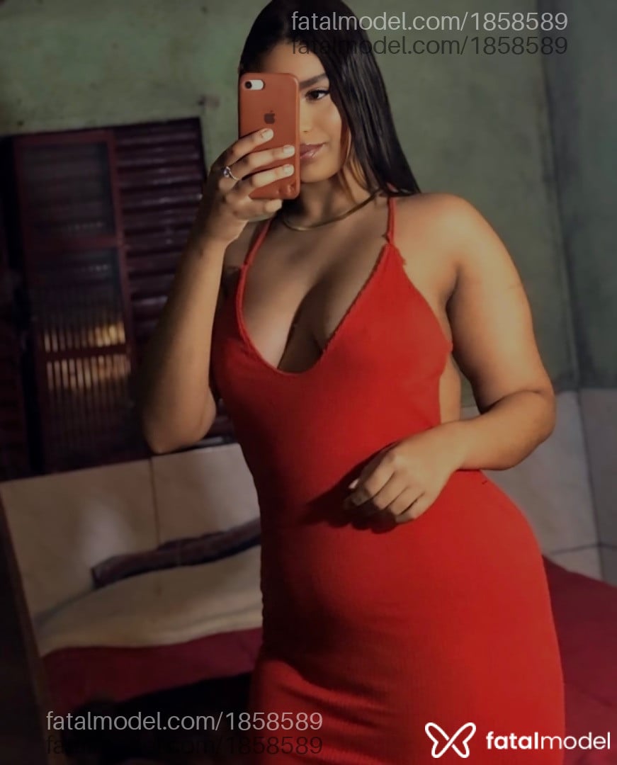 Acompanhante mulher morena (o) de olhos castanhos em Feliz - Giovanna