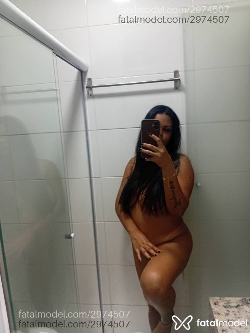 Acompanhante mulher morena (o) de olhos pretos em Carapicuíba Acompanhante mulher morena (o) de olhos pretos em Carapicuíba - Pétala