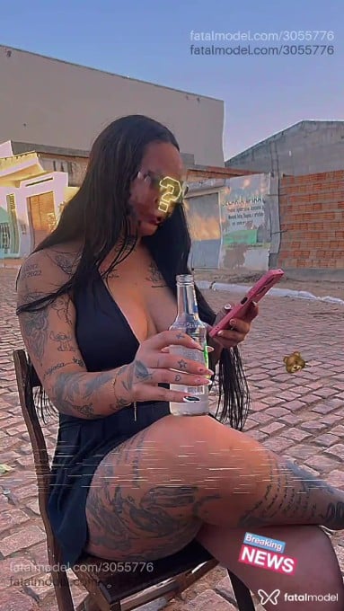 Acompanhante mulher loira (o) de olhos castanhos - Dayzinha Acompanhante mulher loira (o) de olhos castanhos - Dayzinha