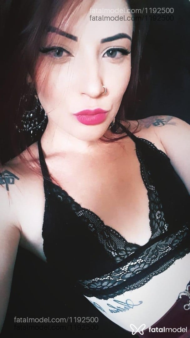 Acompanhante mulher com cabelo castanho de olhos castanhos em Francisco Beltrão - Viviane