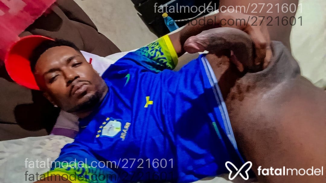Acompanhante homem morena (o) de olhos castanhos em Guarujá - Magnus