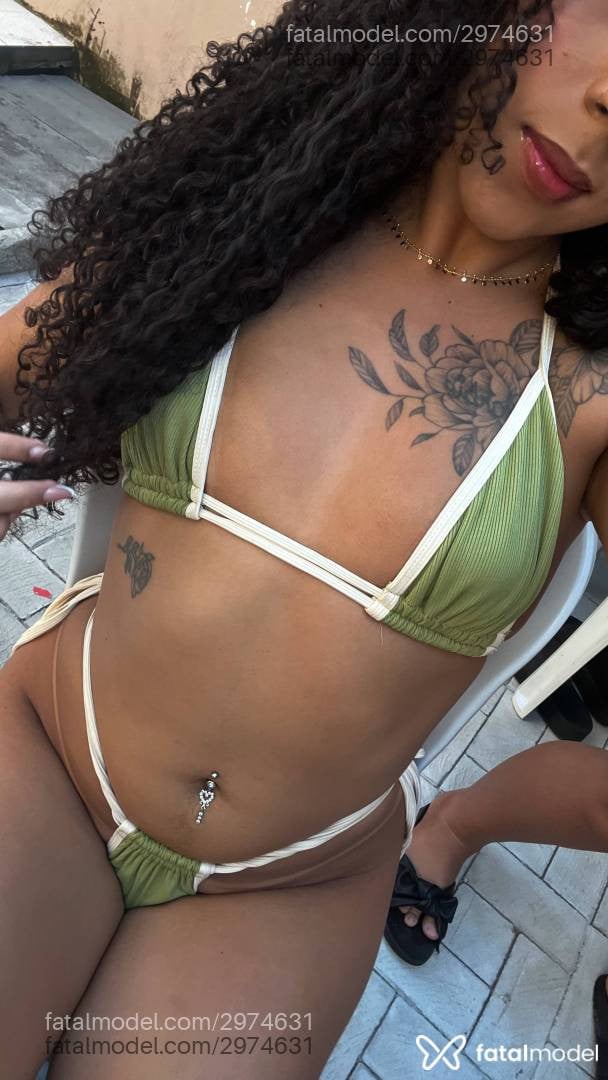 Acompanhante mulher trans morena (o) de olhos castanhos - Stefany