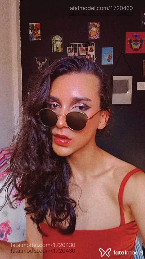 Acompanhante mulher trans morena (o) de olhos castanhos em São Gonçalo - Lua