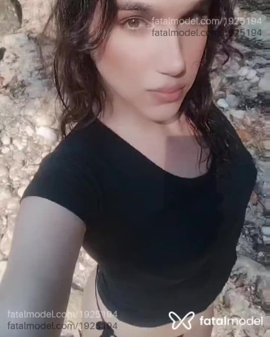 Acompanhante mulher trans com cabelo castanho de olhos mel em Macaé Acompanhante mulher trans com cabelo castanho de olhos mel em Macaé - Agatha