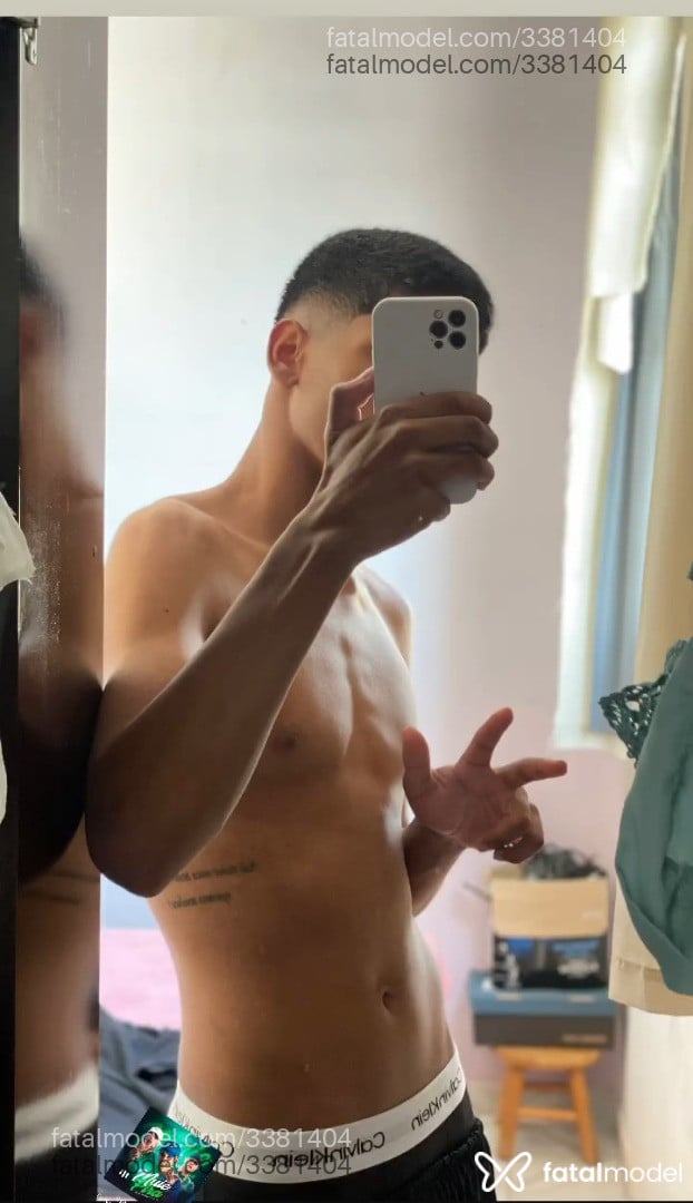 Acompanhante homem morena (o) de olhos pretos - Vini Ferreira