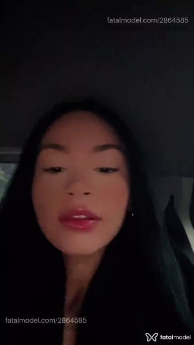 Acompanhante mulher morena (o) de olhos castanhos - Maya Bell Acompanhante mulher morena (o) de olhos castanhos - Maya Bell