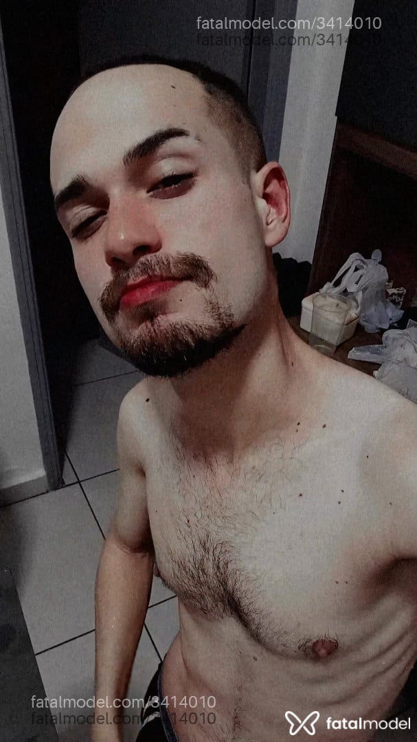 Acompanhante homem morena (o) de olhos castanhos em Adamantina - Alexandre