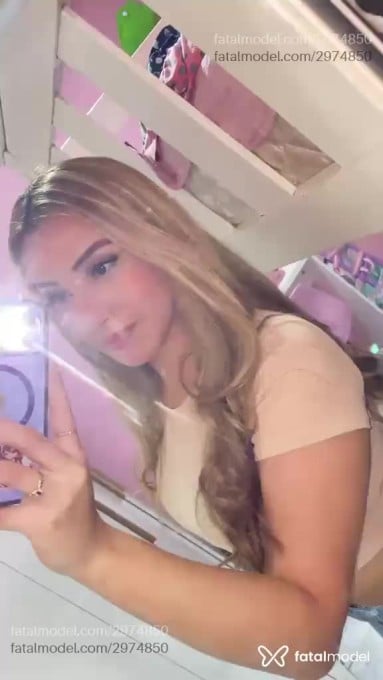 Acompanhante mulher loira (o) de olhos castanhos em Pontes e Lacerda Acompanhante mulher loira (o) de olhos castanhos em Pontes e Lacerda - Livia Fonseca