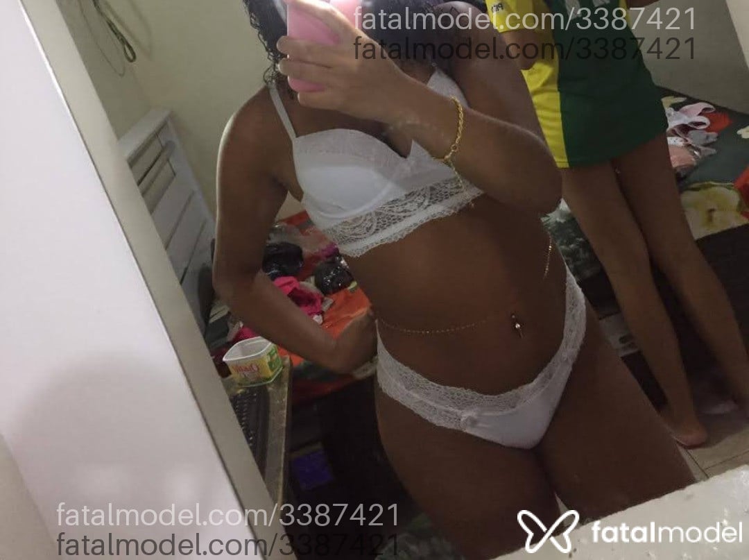 Acompanhante mulher morena (o) de olhos castanhos - Melissa Acompanhante mulher morena (o) de olhos castanhos - Melissa