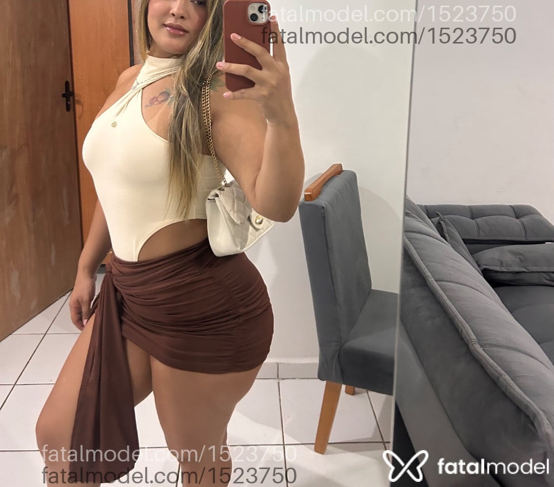Acompanhante mulher loira (o) de olhos castanhos em Fortaleza - Monique Vilela