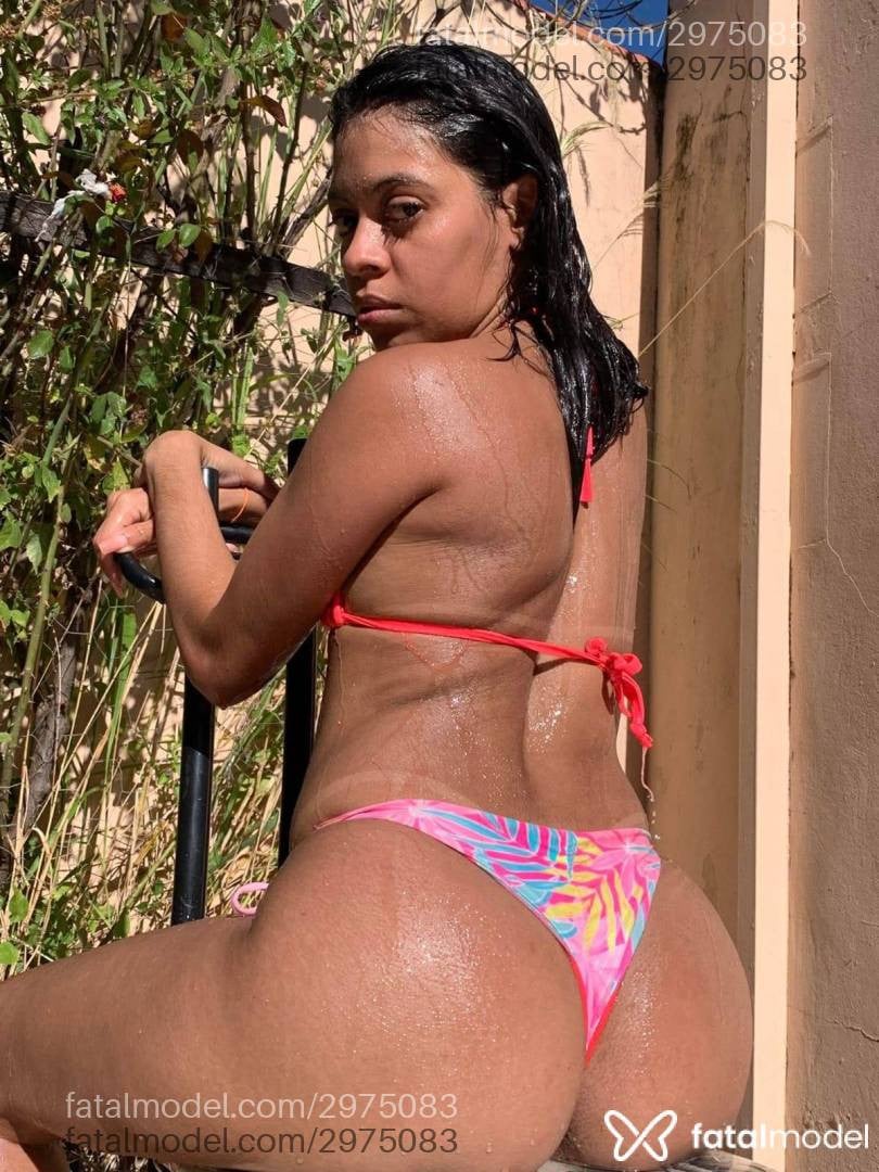Acompanhante mulher morena (o) de olhos castanhos - Isabella