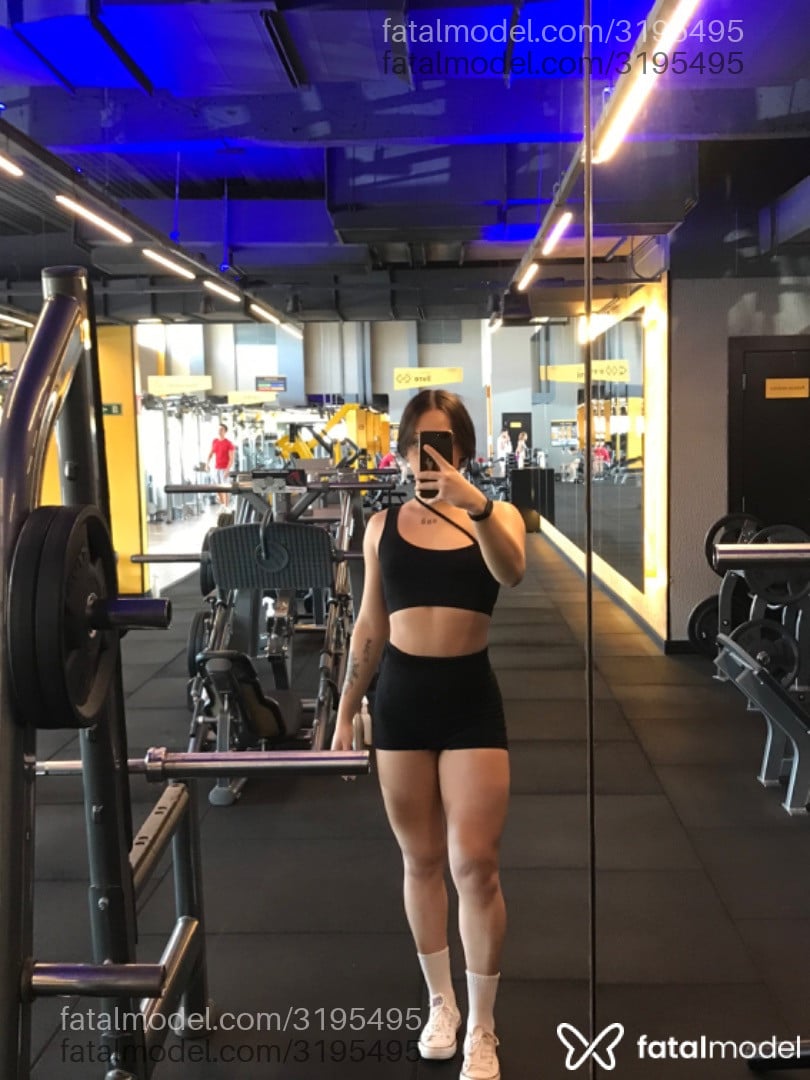 Acompanhante mulher trans com cabelo castanho de olhos castanhos em Curitiba - Alana Souza