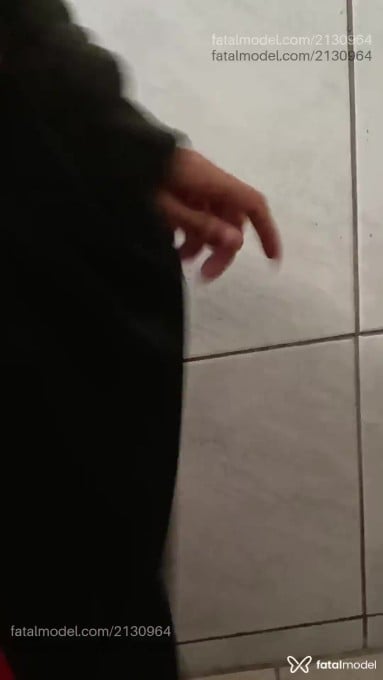 Acompanhante homem com cabelo castanho de olhos castanhos - Vinícius