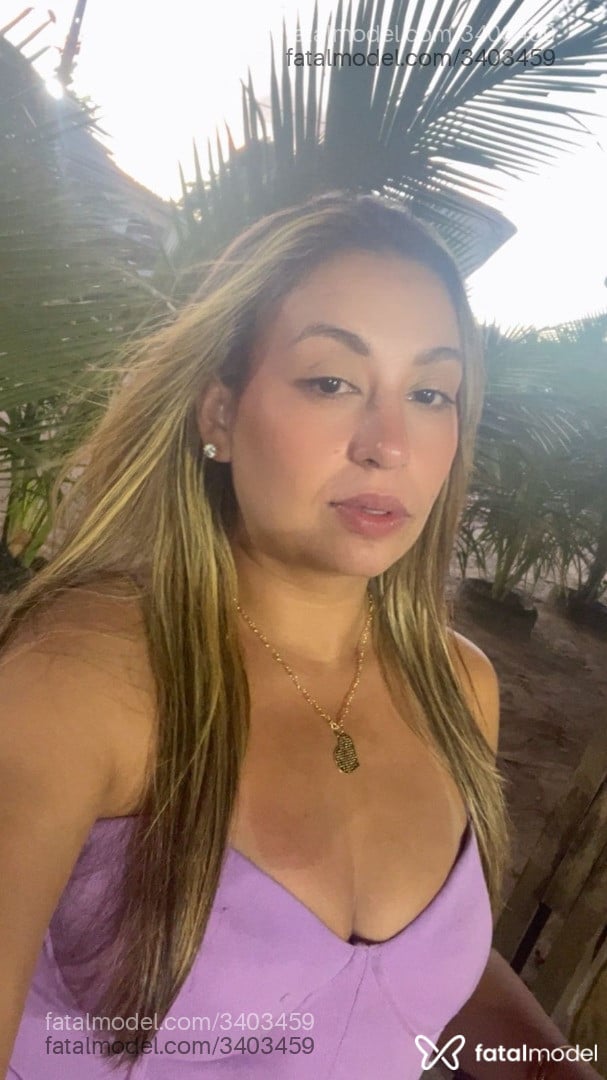 Acompanhante mulher loira (o) de olhos castanhos em Fortaleza - Beatriz