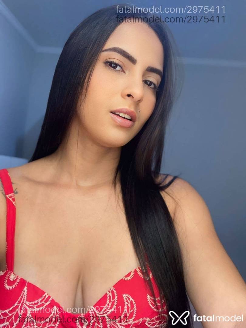 Acompanhante mulher morena (o) de olhos castanhos - Bianca Acompanhante mulher morena (o) de olhos castanhos - Bianca