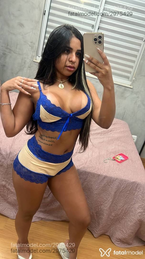 Acompanhante mulher morena (o) de olhos pretos em Belo Horizonte - Stella