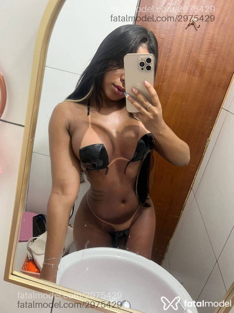 Acompanhante mulher morena (o) de olhos pretos em Belo Horizonte - Stella