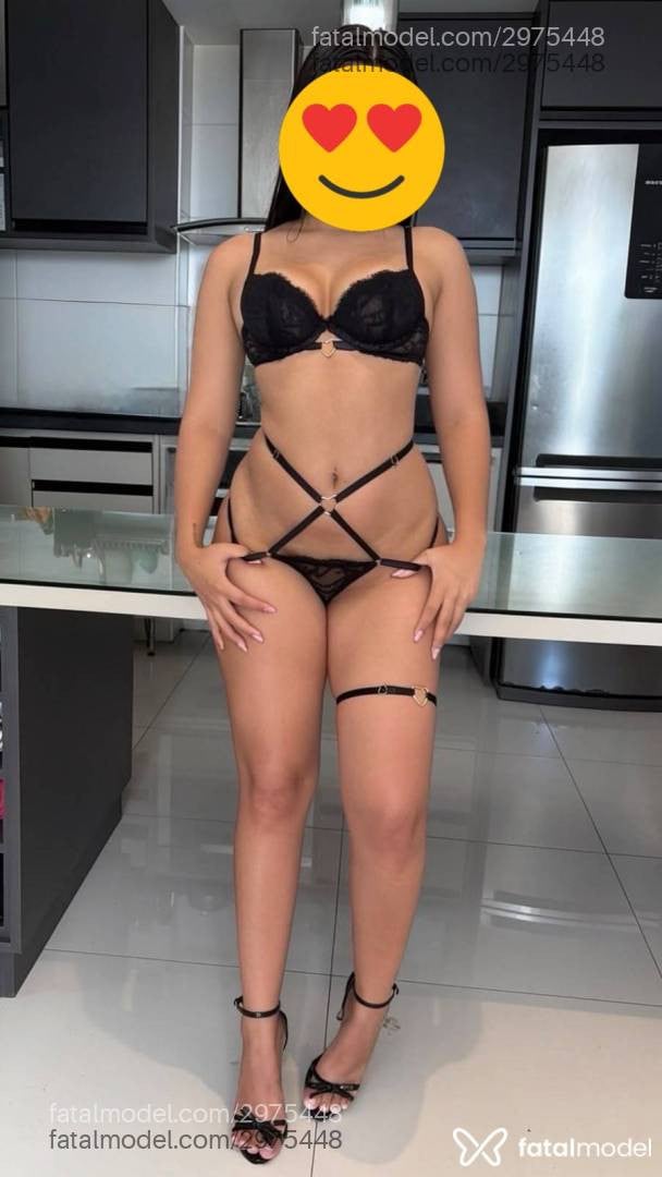 Acompanhante mulher morena (o) de olhos mel - Júlia